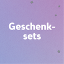 Lila Hintergrund mit kleinen Sternen und weißem Text ‚Geschenksets‘ – Weihnachtsgeschenke und Geschenkideen entdecken.